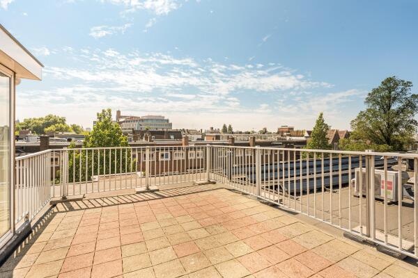 photo 2 Tweede Helmersstraat 8 3